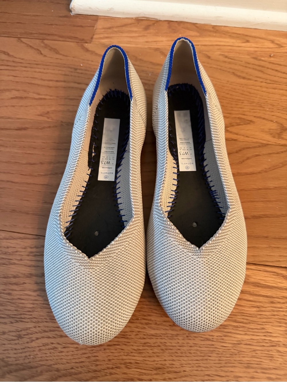 Rothy’s Women's Beige Knit Ballet Flats with Blue Trim
